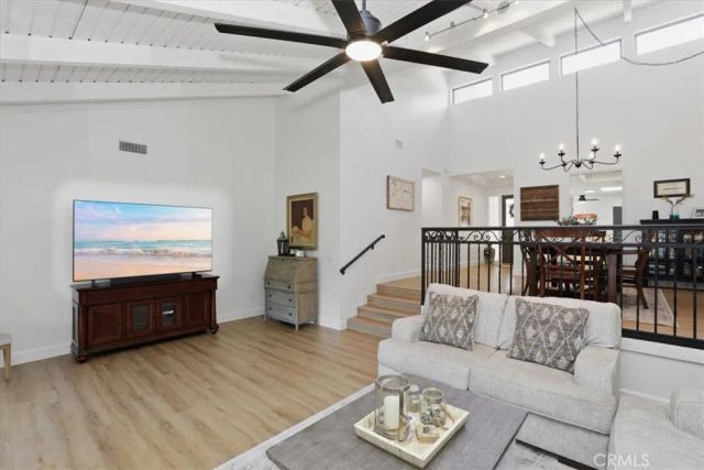 702 Via Zapata, Riverside, CA 92507