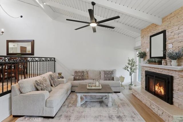 702 Via Zapata, Riverside, CA 92507