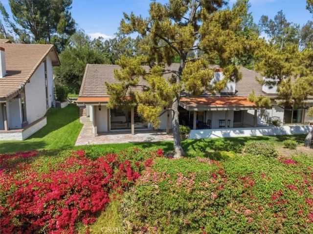 702 Via Zapata, Riverside, CA 92507