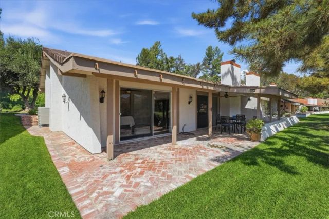 702 Via Zapata, Riverside, CA 92507