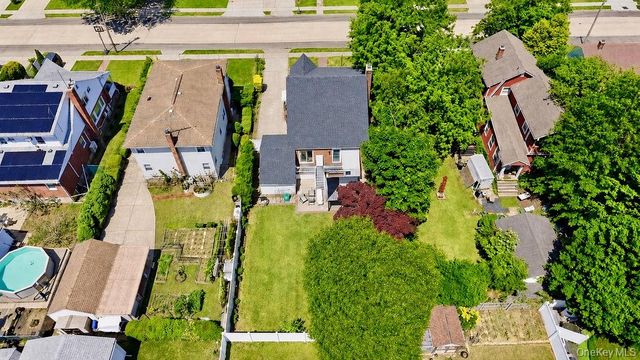 27 Alice Court, East Rockaway, NY 11518