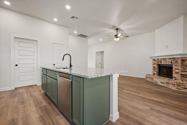 602 E 22nd Street, Wolfforth, TX 79382