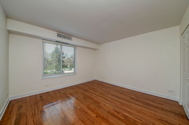 1405 E Central Road 316B, Arlington Heights, IL 60005