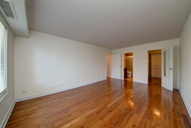 1405 E Central Road 316B, Arlington Heights, IL 60005
