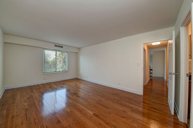 1405 E Central Road 316B, Arlington Heights, IL 60005