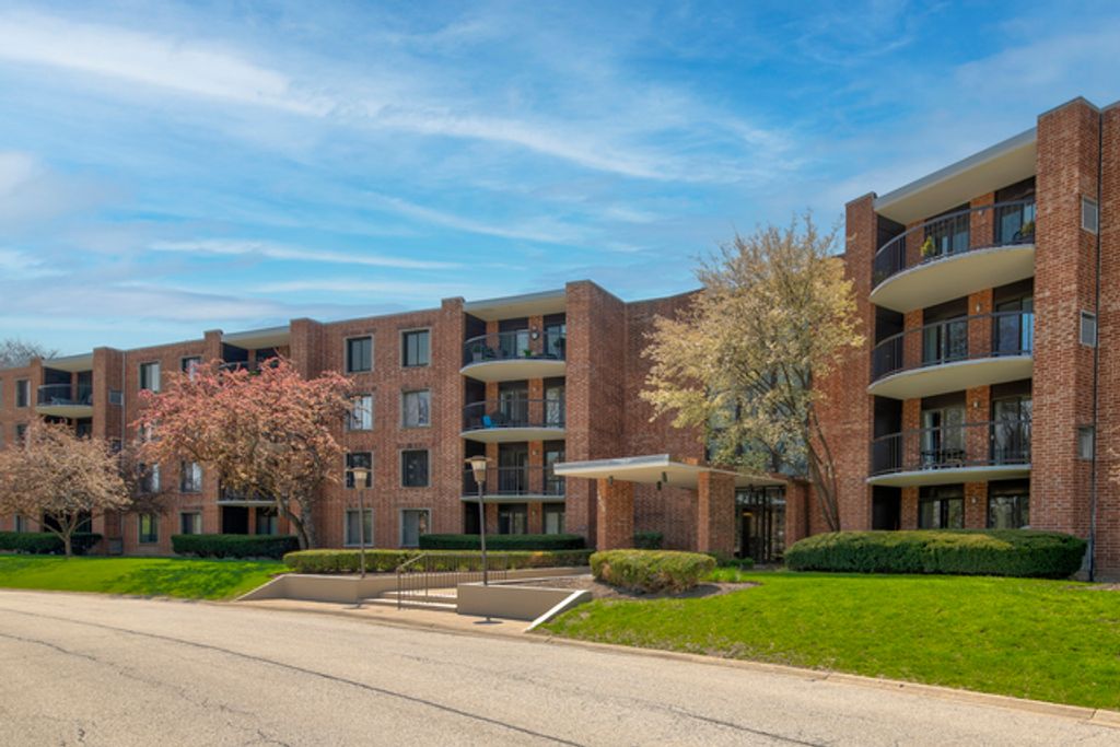 1405 E Central Road 316B, Arlington Heights, IL 60005
