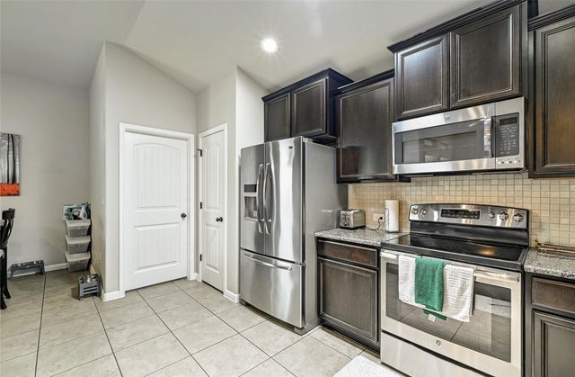 821 Bryce CYN, Pflugerville, TX 78660