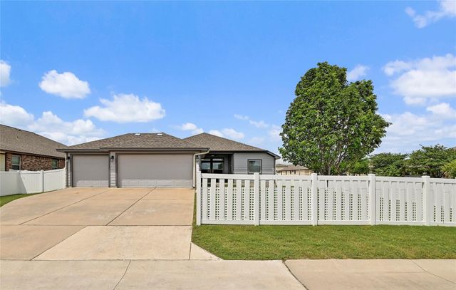 821 Bryce CYN, Pflugerville, TX 78660