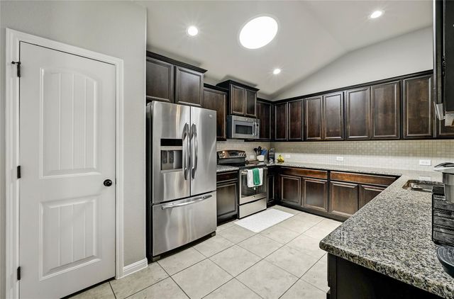 821 Bryce CYN, Pflugerville, TX 78660
