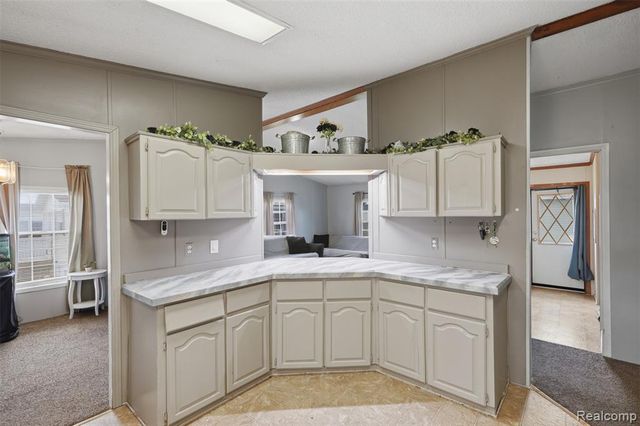 28725 Parkview, Flat Rock, MI 48134