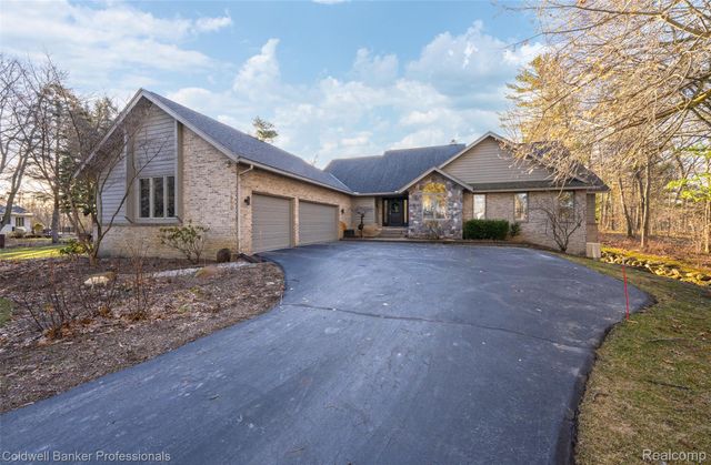 1963 Turnberry Court, Oxford Charter Township, MI 48371