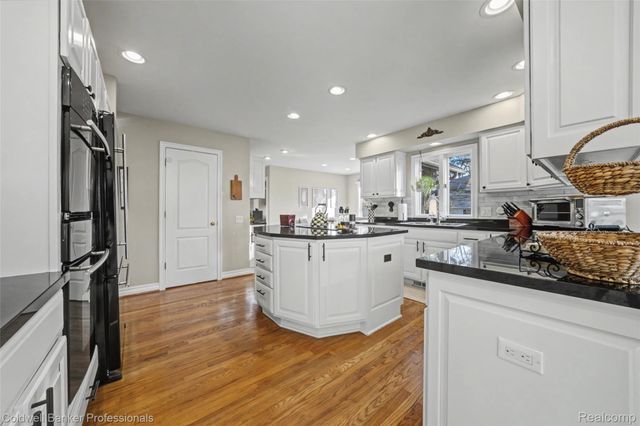 1963 Turnberry Court, Oxford Charter Township, MI 48371