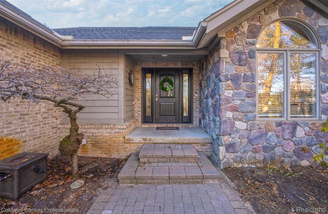 1963 Turnberry Court, Oxford Charter Township, MI 48371