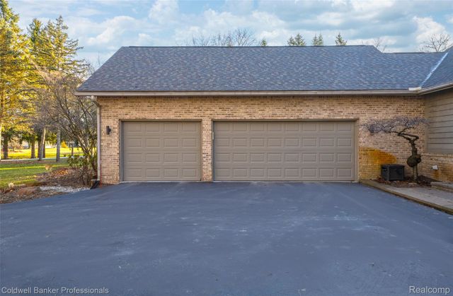 1963 Turnberry Court, Oxford Charter Township, MI 48371