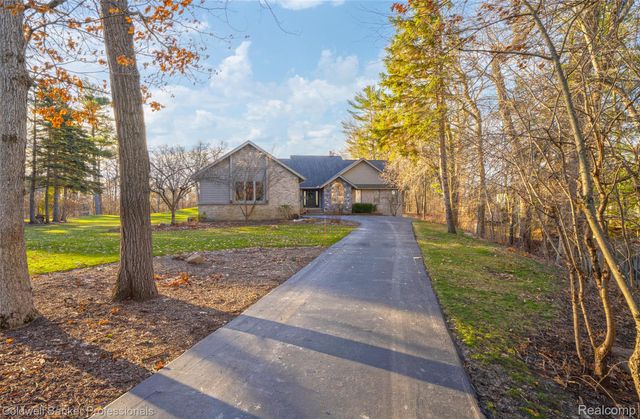1963 Turnberry Court, Oxford Charter Township, MI 48371