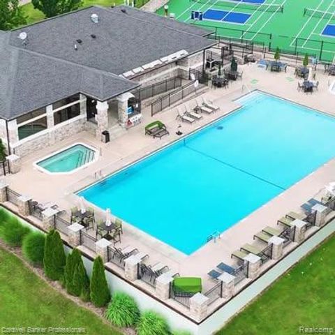 1963 Turnberry Court, Oxford Charter Township, MI 48371