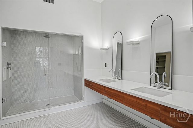 114 W Bolton Street, Savannah, GA 31401