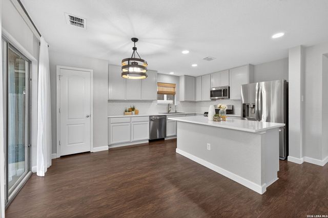100 Dusty Corral, Boerne, TX 78006