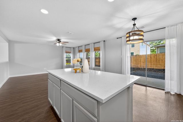 100 Dusty Corral, Boerne, TX 78006