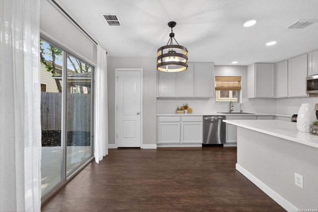 100 Dusty Corral, Boerne, TX 78006