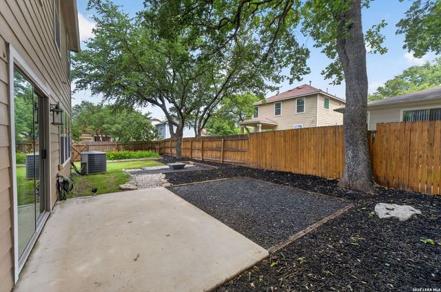 100 Dusty Corral, Boerne, TX 78006