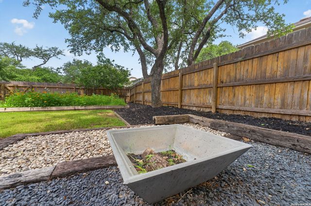 100 Dusty Corral, Boerne, TX 78006