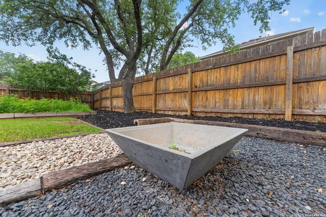 100 Dusty Corral, Boerne, TX 78006