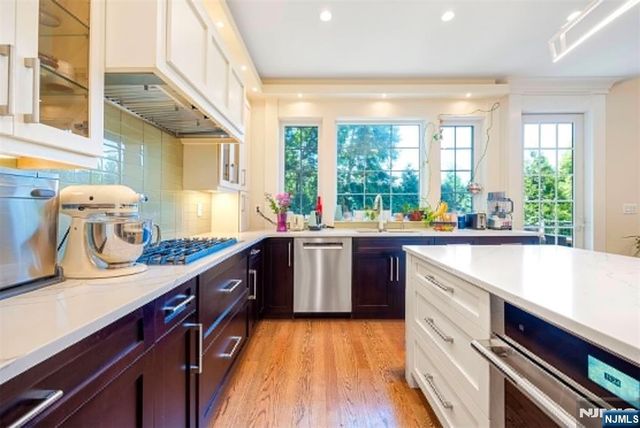 70 Columbus Drive, Tenafly, NJ 07670