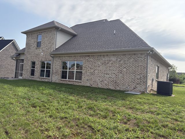 927 Licinius Ln, Murfreesboro, TN 37128
