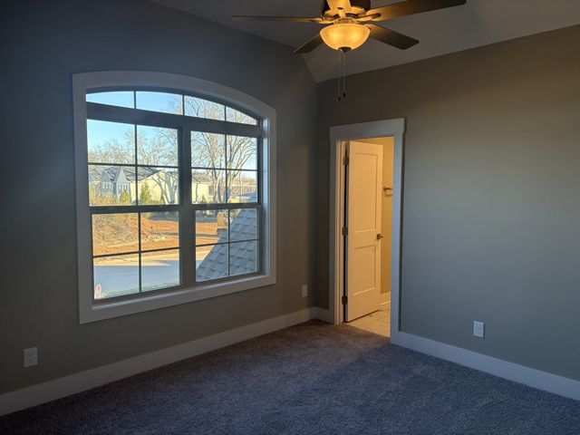 927 Licinius Ln, Murfreesboro, TN 37128