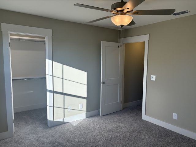 927 Licinius Ln, Murfreesboro, TN 37128