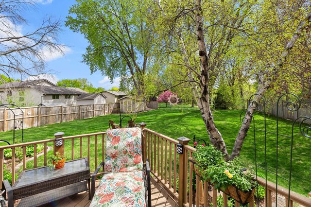 2201 84th Avenue N, Brooklyn Park, MN 55444