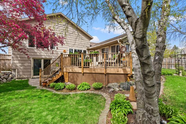 2201 84th Avenue N, Brooklyn Park, MN 55444