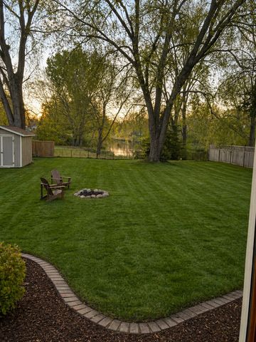 2201 84th Avenue N, Brooklyn Park, MN 55444