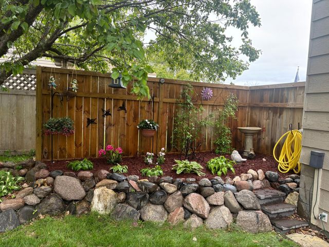 2201 84th Avenue N, Brooklyn Park, MN 55444