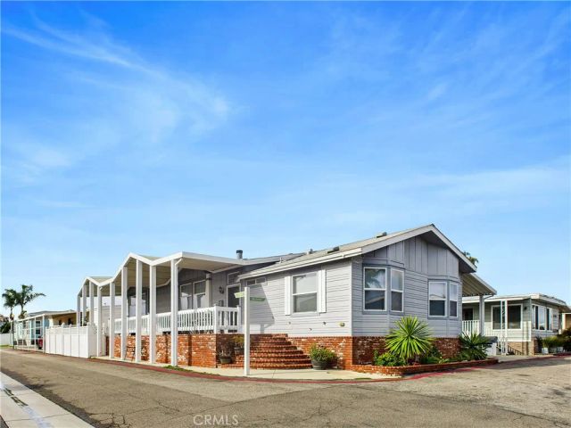 20701 Beach 140, Huntington Beach, CA 92648