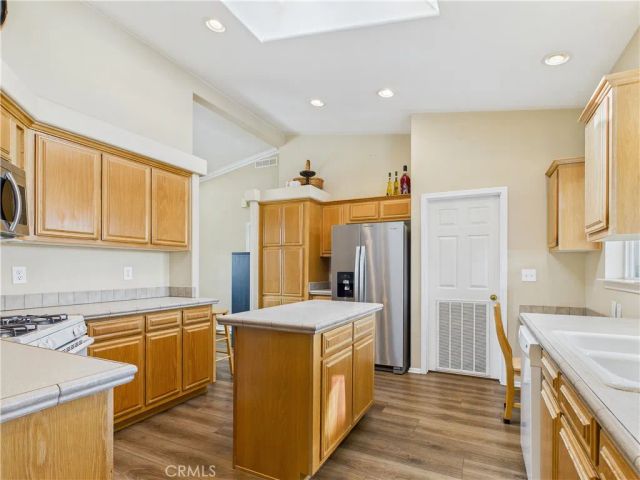 20701 Beach 140, Huntington Beach, CA 92648