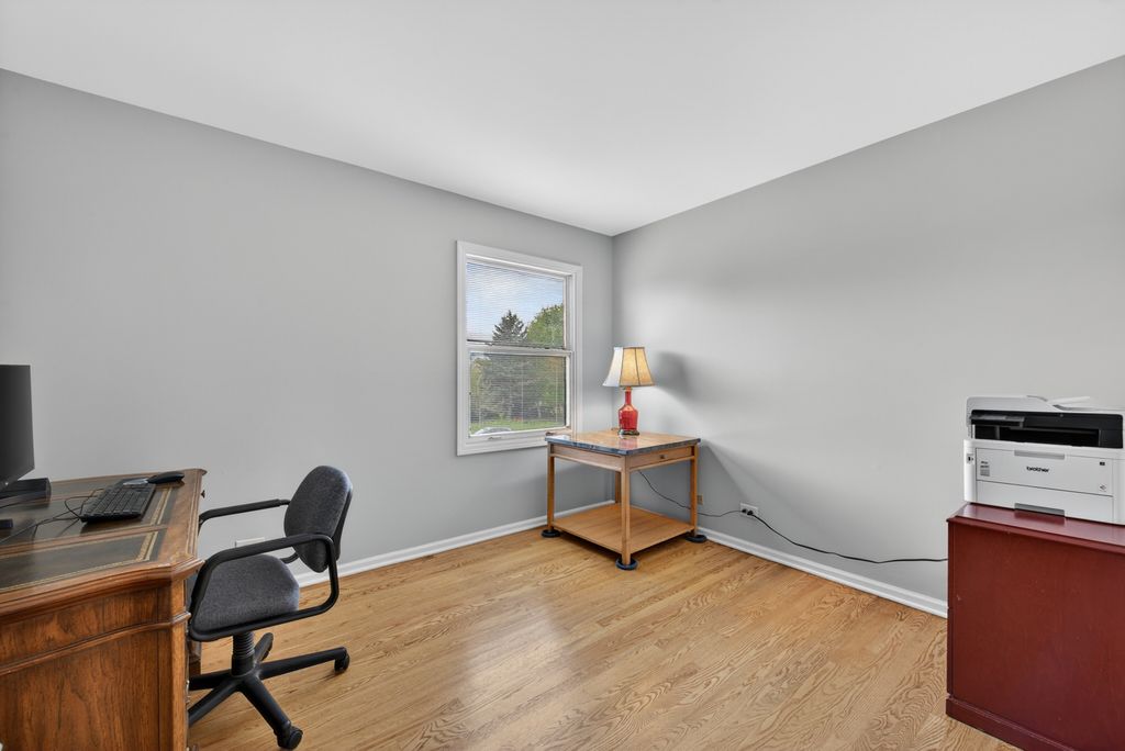 Image 29 of property listing at 2408 Arlingdale Drive, Palatine, IL 60067