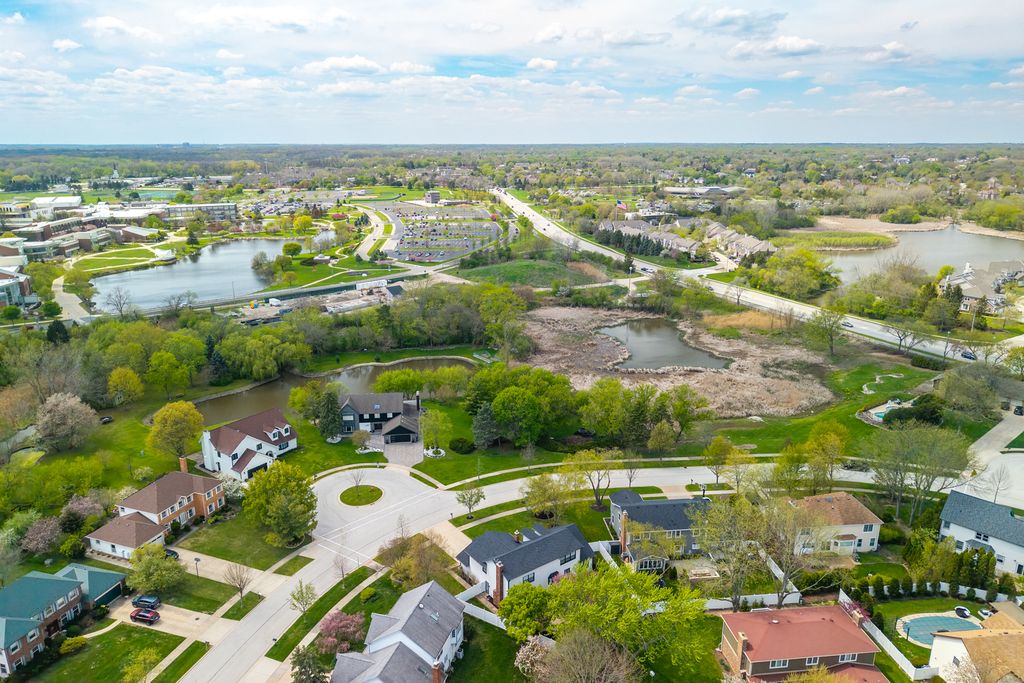 Image 39 of property listing at 2408 Arlingdale Drive, Palatine, IL 60067