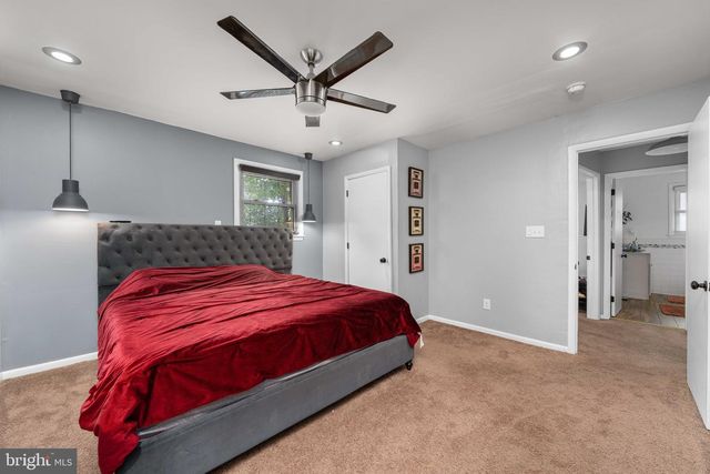 24 GUENEVER DR, New Castle, DE 19720