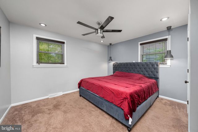 24 GUENEVER DR, New Castle, DE 19720