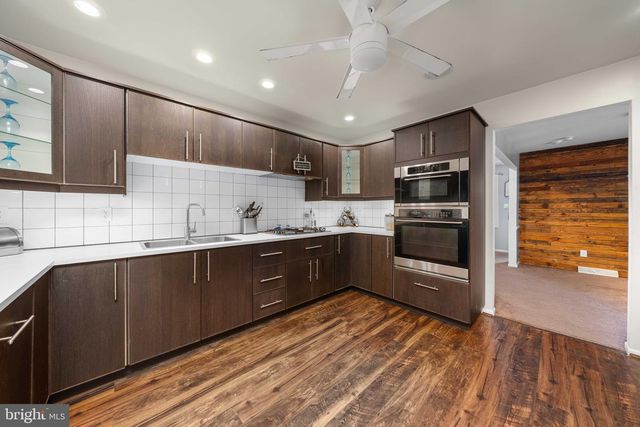 24 GUENEVER DR, New Castle, DE 19720