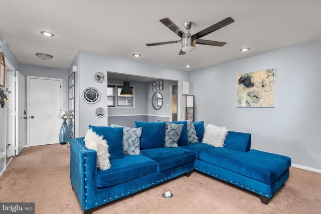 24 GUENEVER DR, New Castle, DE 19720
