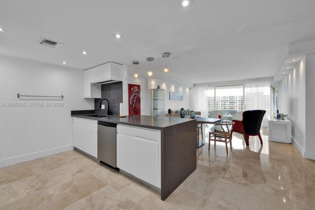 155 Ocean Lane Drive 1111, Key Biscayne, FL 33149