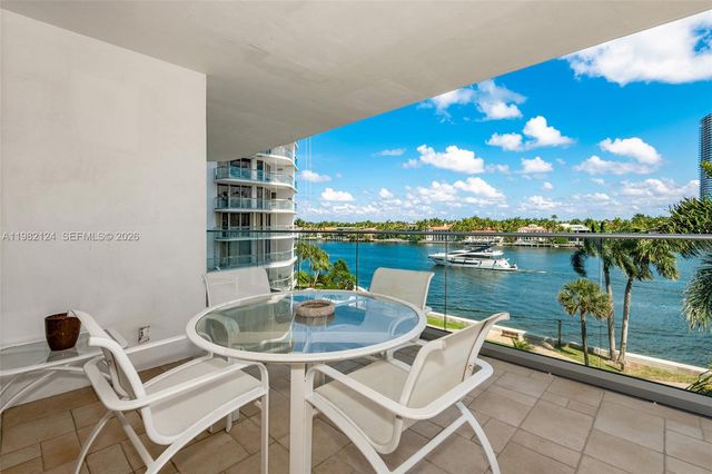 19707 E Turnberry Way 5E, Aventura, FL 33180