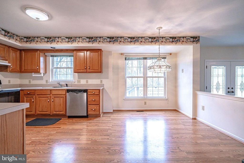 Image 16 of property listing at 40 ELK CT, Reading, PA 19606