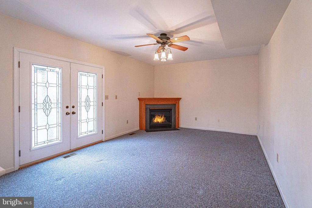 Image 23 of property listing at 40 ELK CT, Reading, PA 19606