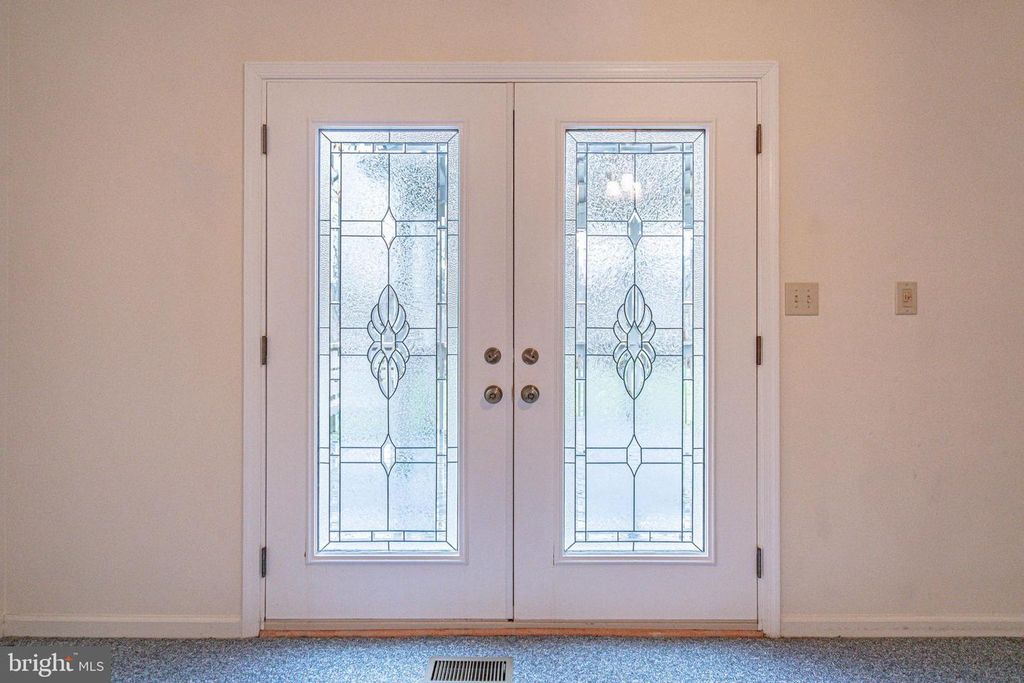 Image 25 of property listing at 40 ELK CT, Reading, PA 19606