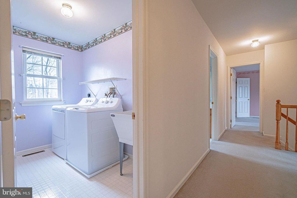 Image 35 of property listing at 40 ELK CT, Reading, PA 19606