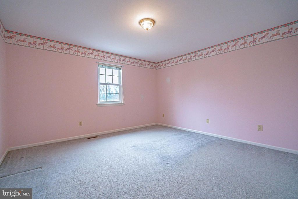 Image 36 of property listing at 40 ELK CT, Reading, PA 19606